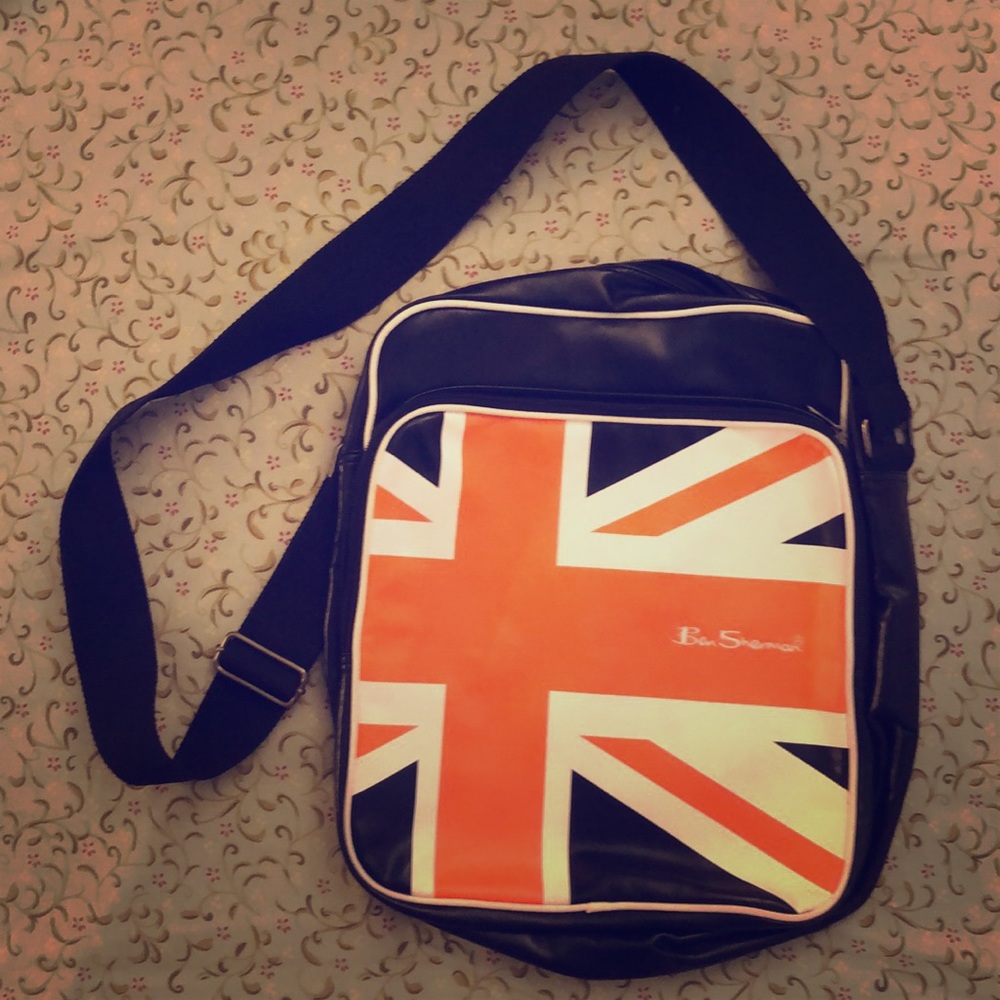 Ben Sherman UK flag men’s messenger bag.